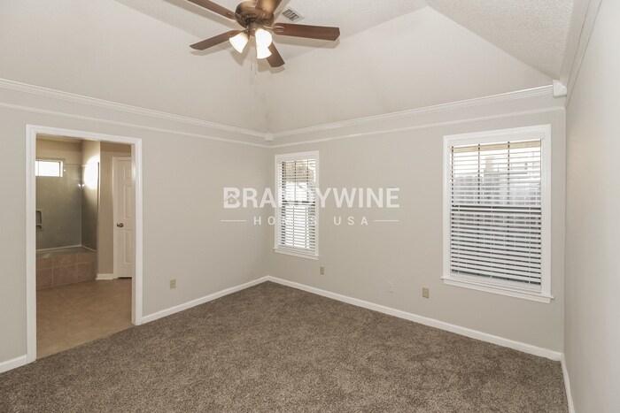 Building Photo - 5293 Shady Ridge Dr