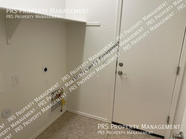 Building Photo - 3321 E Wisteria Pl