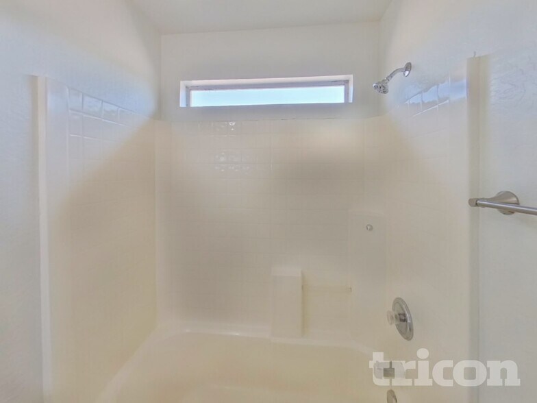 Building Photo - 4102 S 62nd Ln