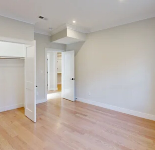 Building Photo - 164 Allston St
