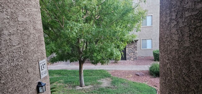 Building Photo - 5332 River Glen Dr