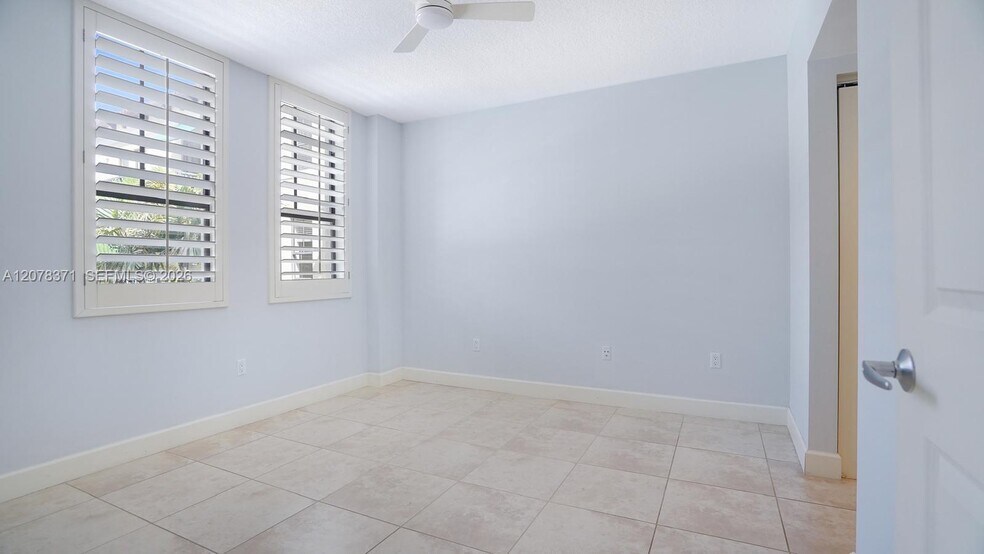 Building Photo - 55 Merrick Way