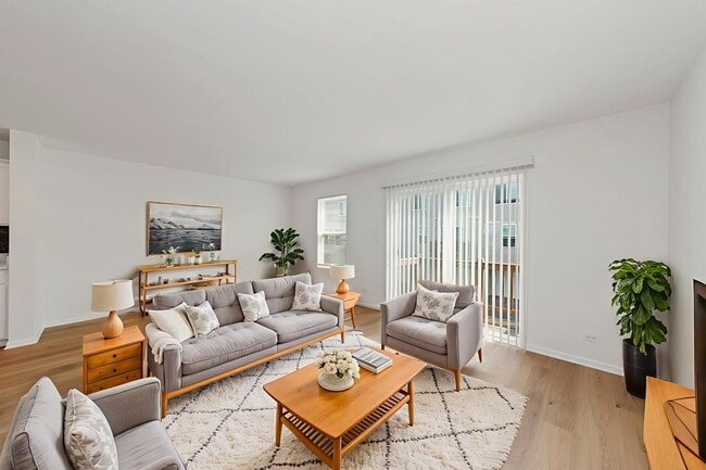 Building Photo - 2305 Upland Rd