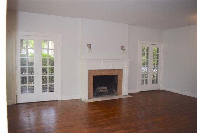 Building Photo - 1101 W 22nd St