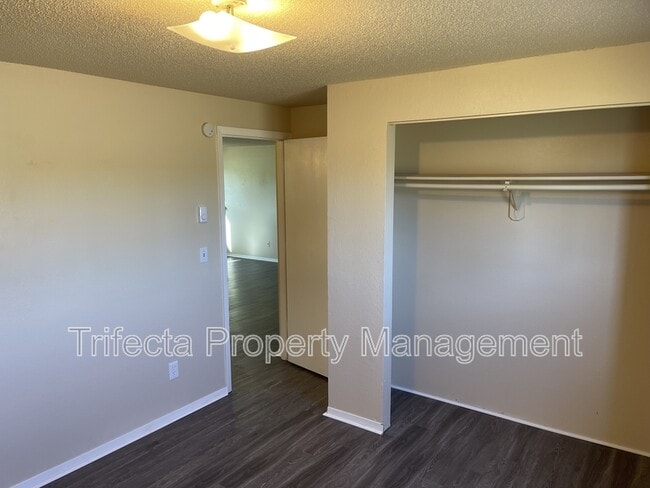 Building Photo - 4951 Basswood Dr