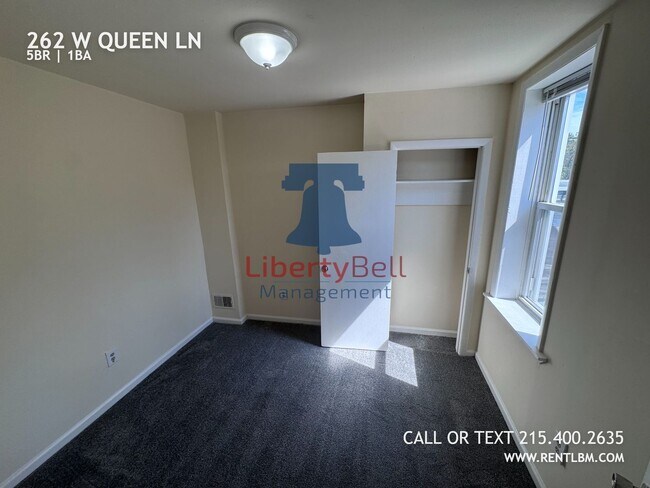 Building Photo - 262 W Queen Ln