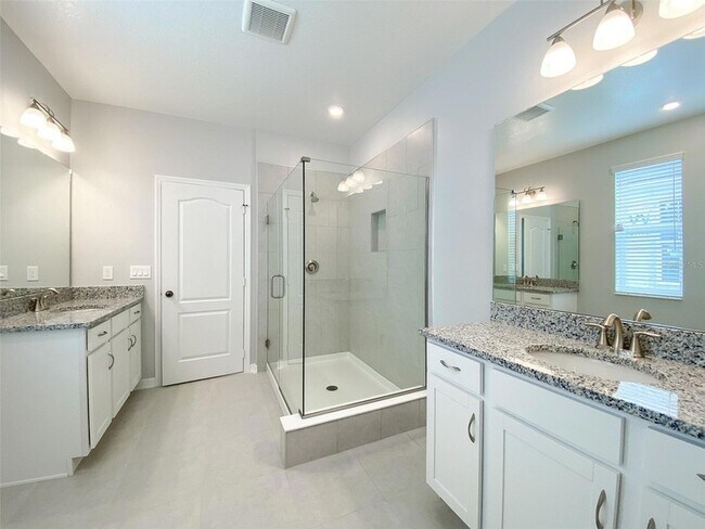 Building Photo - 12796 Brodlove Ln