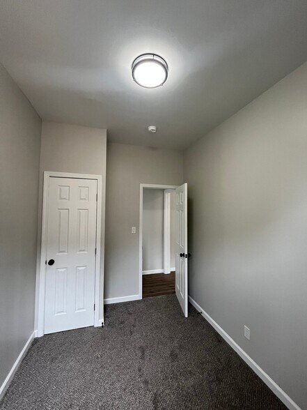 Building Photo - 7011 Britton Ave