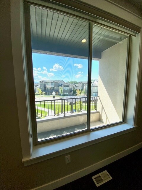 Building Photo - 10439 S Beetdigger Blvd