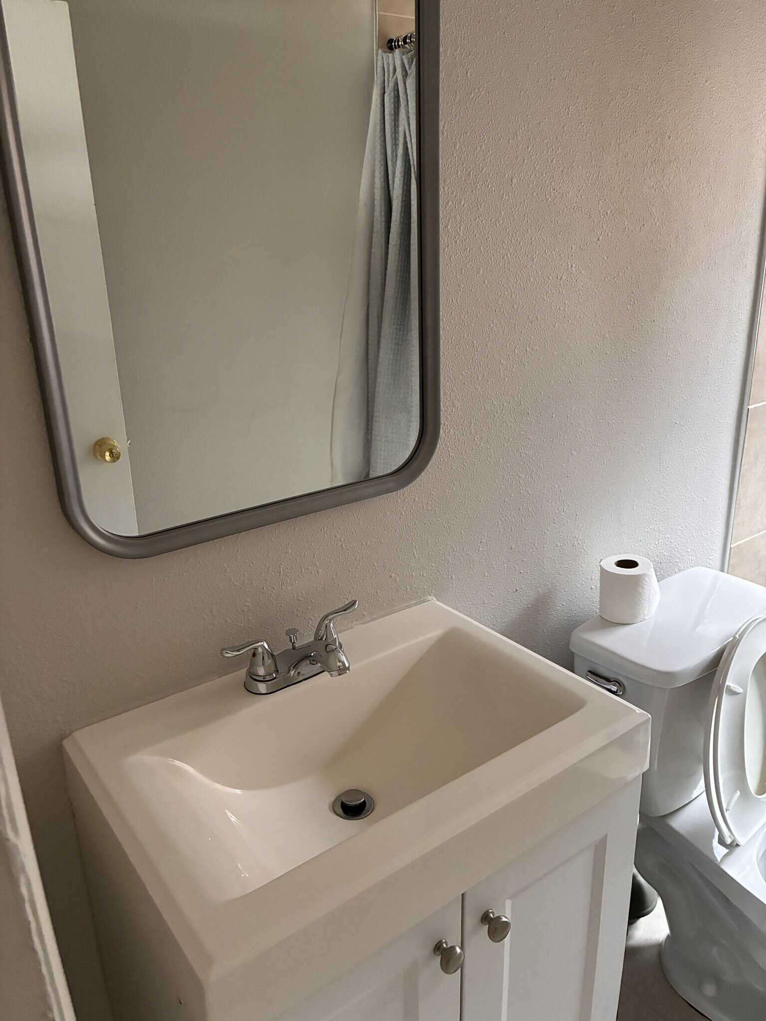 Building Photo - 1570 Tamarac St