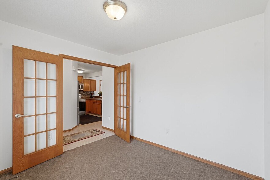 Building Photo - 4803 NE Trilein Dr