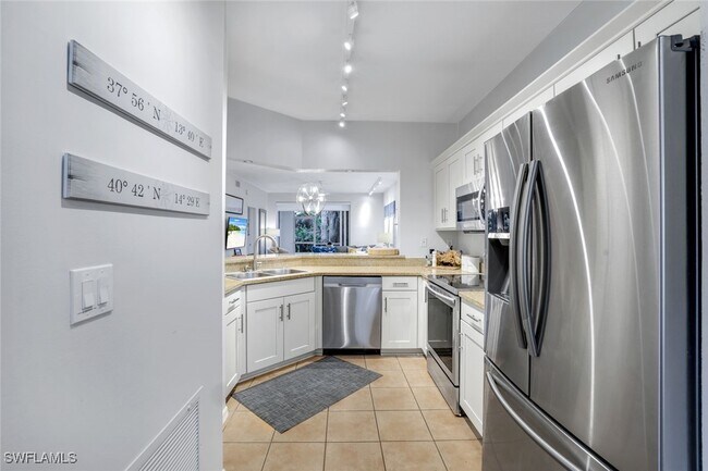 Building Photo - 859 Tanbark Dr