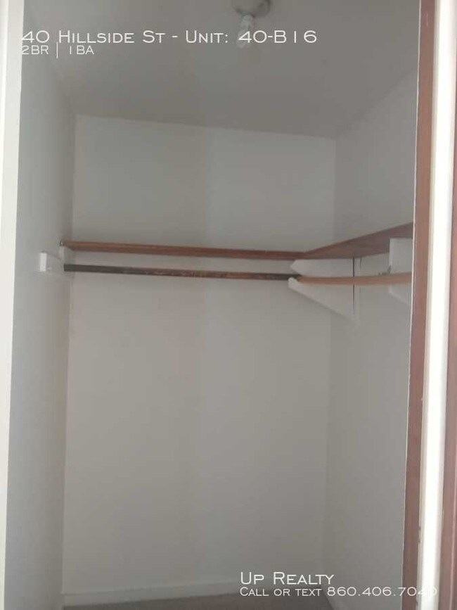 Building Photo - 40 Hillside St