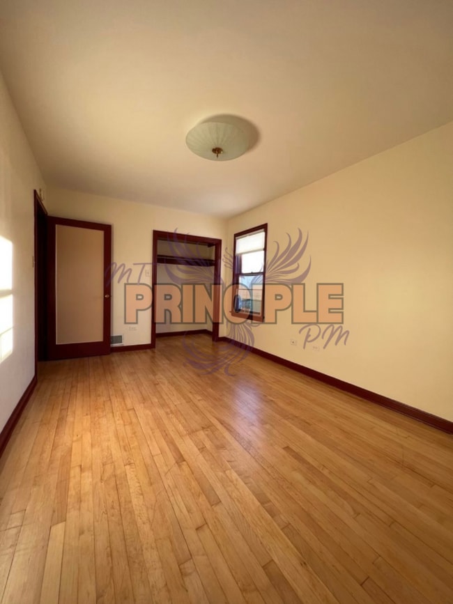 Building Photo - 403-405 1/2 W Granite