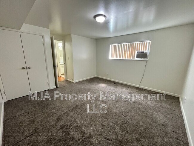 Building Photo - 1741 Holladay Blvd E