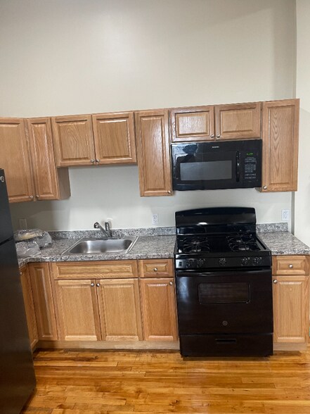 Building Photo - 158 Passaic St