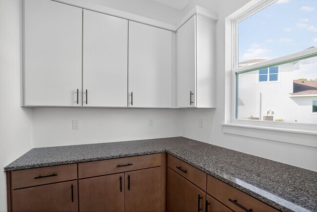 Building Photo - 8210 Golden Bch Ct