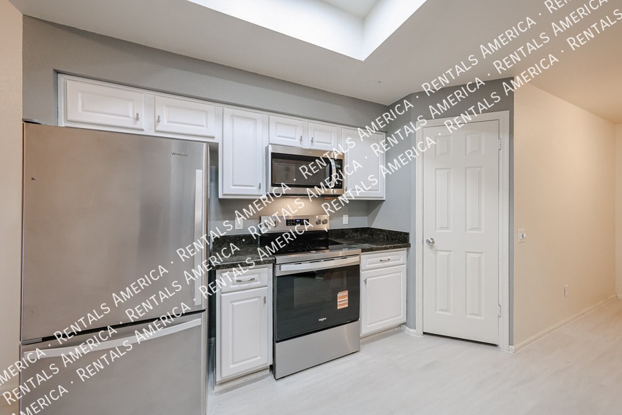 Building Photo - 101 N 7th St