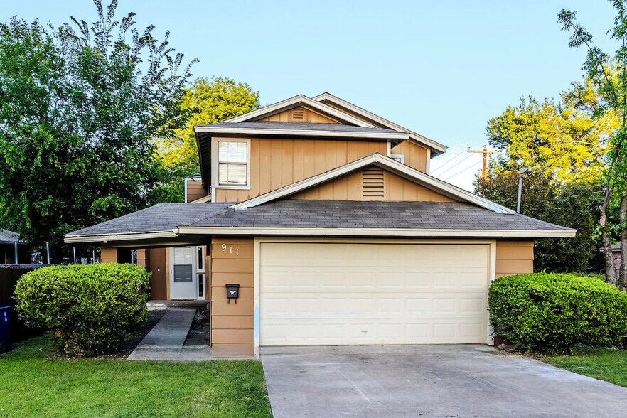 Building Photo - 911 Rockwall St