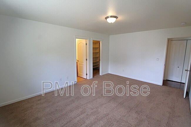 Building Photo - 1160 S Ruler Ave