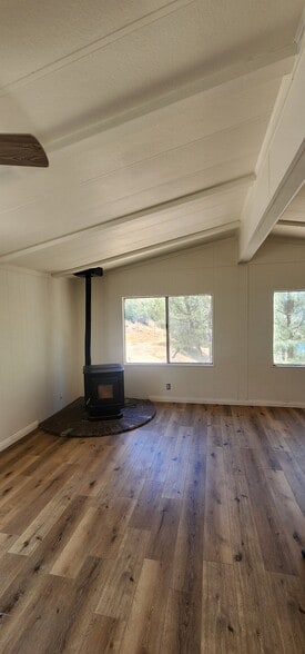 Building Photo - 216 Kearns Dr