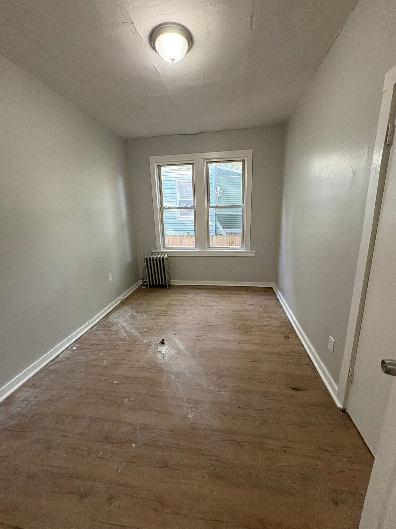 Building Photo - 144 S Durand Pl