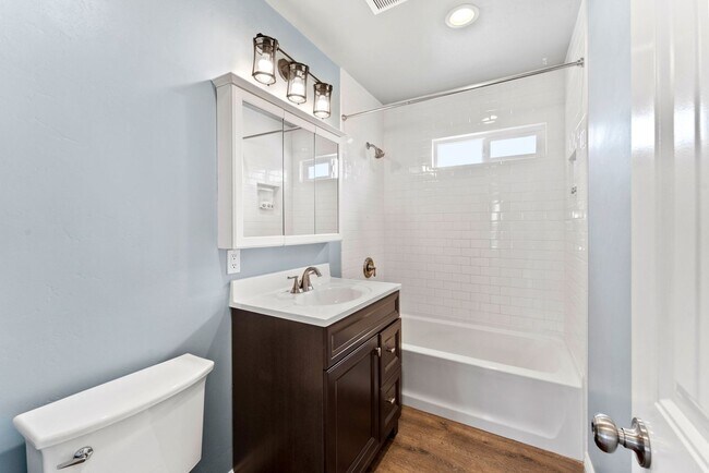 Building Photo - Recently Remodeled Home- MUST SEE!!!!!