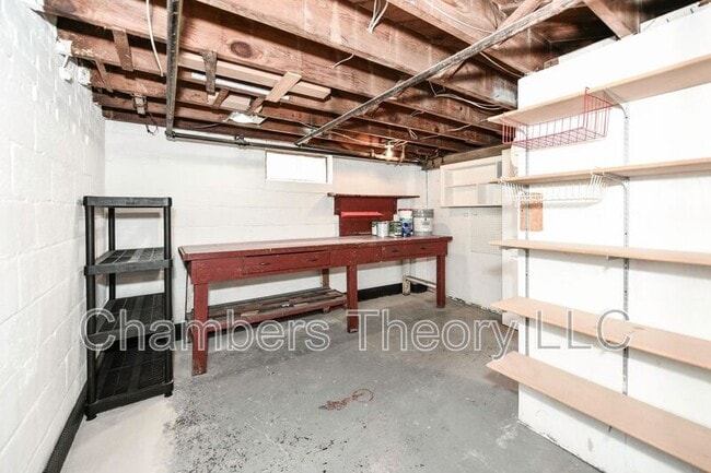Building Photo - 119 W George Mason Rd