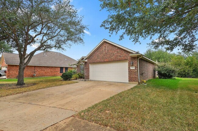 Building Photo - 25910 N Lakefair Dr