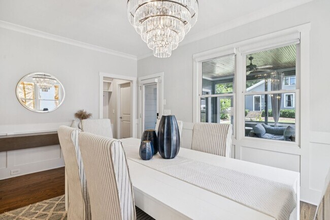 Building Photo - 2310 Vaulx Ln