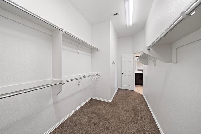 Building Photo - 614 Dunlavy Ln