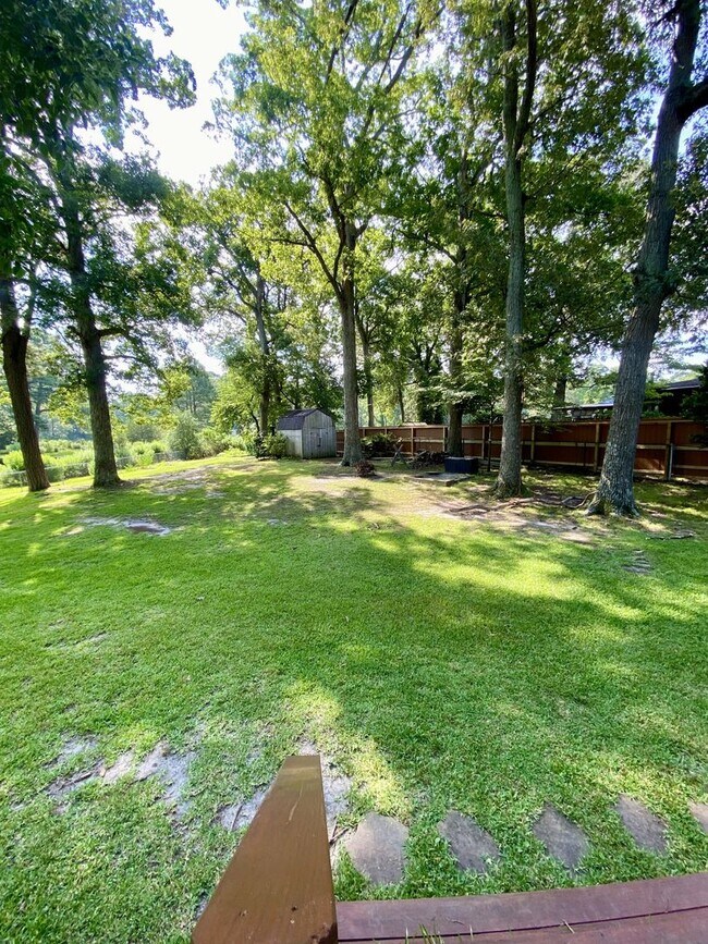 Building Photo - Beautiful Elizabeth River Home