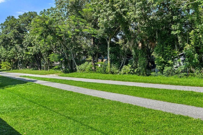 Building Photo - Renovated Winter Park Pines Home for Lease