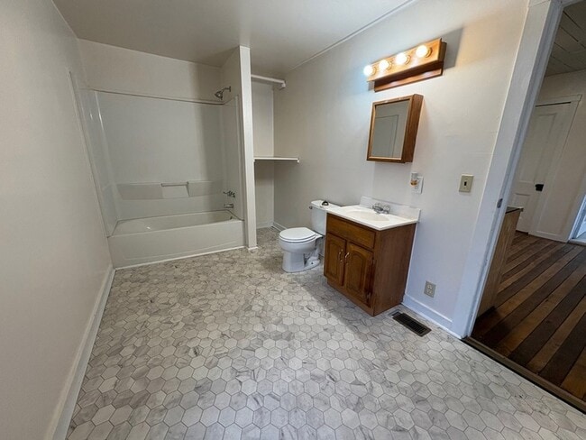 Building Photo - 50 Sullivan Rd