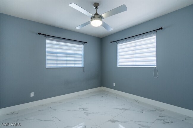 Building Photo - 2591 47th Terrace SW