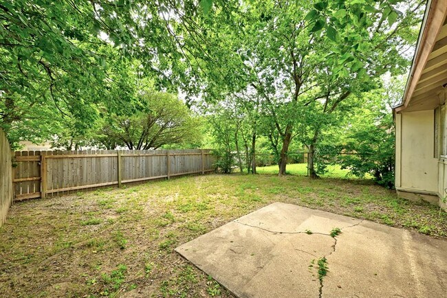 Building Photo - 10604 Lanshire Dr