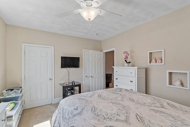 Building Photo - Unique, Renovated 2-Bed Apartment in Quiet...