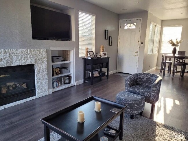 Building Photo - 5083 Moss Creek Way