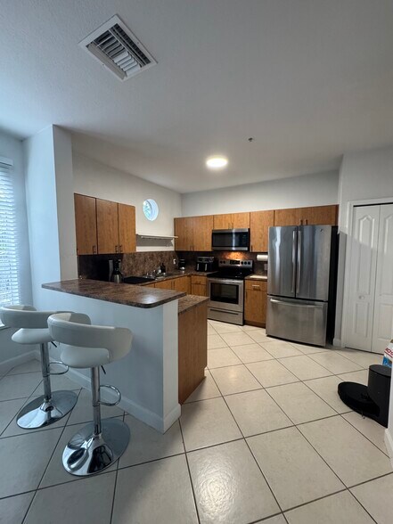 Building Photo - 4415 SW 160th Ave