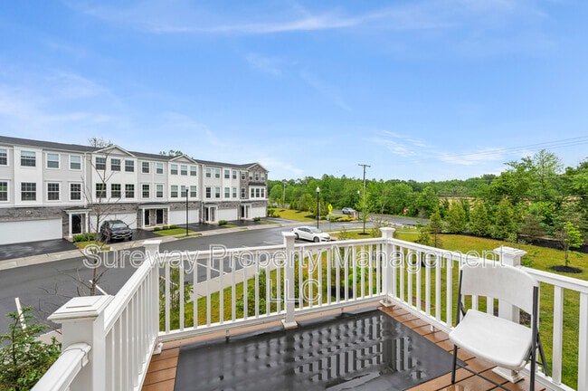 Building Photo - 1806 Swales Ct