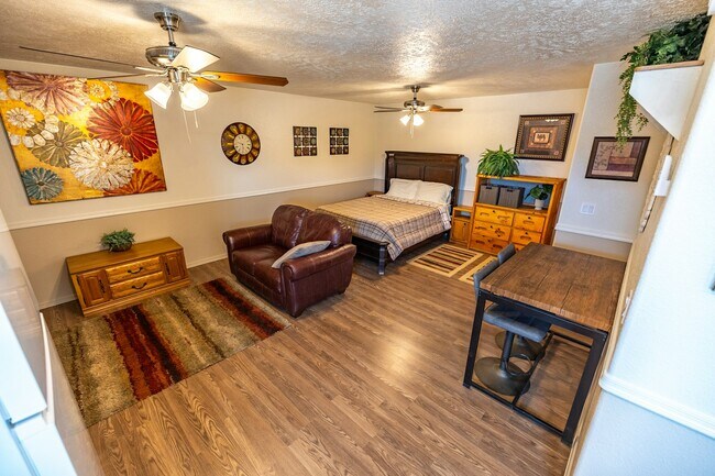 Building Photo - 27038 E Lucia Dr