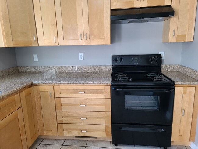 Building Photo - 3 Bedroom 2 1/2 bath Townhome for Rent in Waynesboro