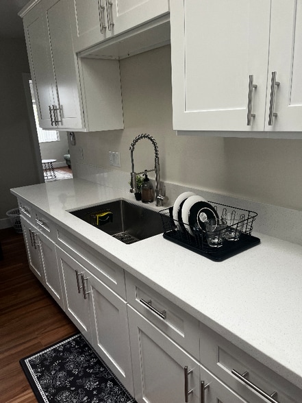 Building Photo - 1348 Olivine Ave