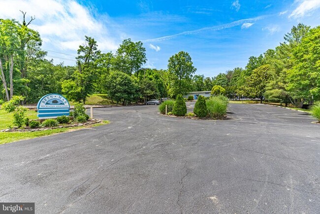 Building Photo - 6301 Edsall Rd