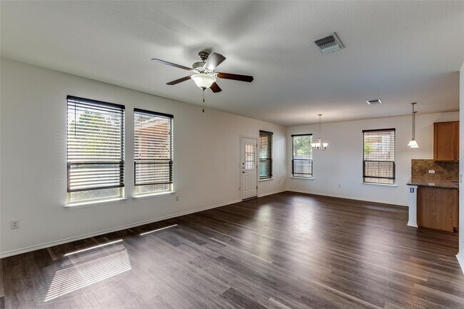 Building Photo - 6209 Garden Rose Path