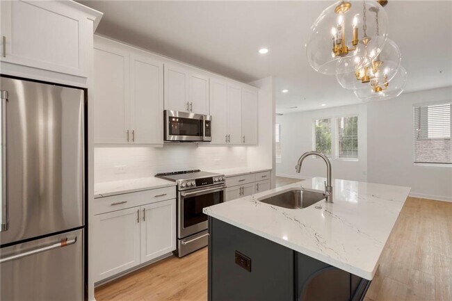 Building Photo - 388 Pratt Dr SE