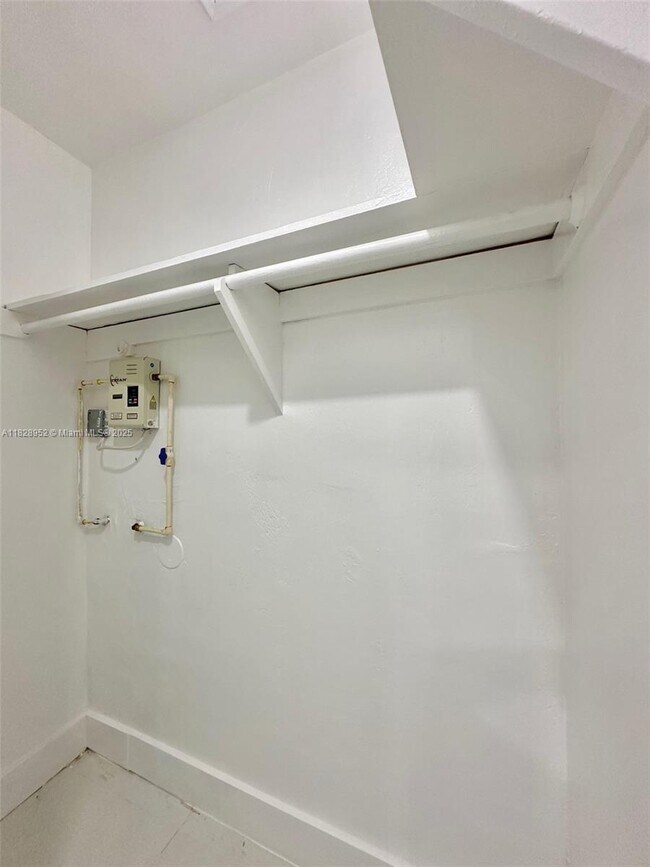 Building Photo - 62 NE 78th St