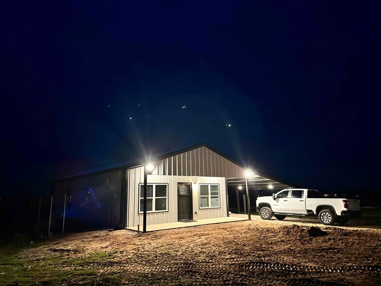 Building Photo - 495 Grellhesl Rd