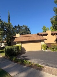 Building Photo - Welcome to this beautiful townhouse located in Walnut Creek-Countrywood 3 bedroom 2.5 Bath
