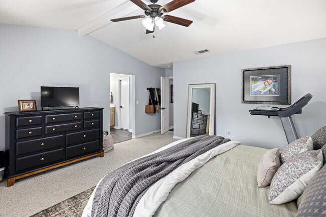 Building Photo - 507 Nassau Dr